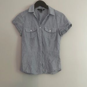 Button down short sleeve collared shirt